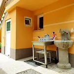 And Garden House Among The Mountains Apartamento *