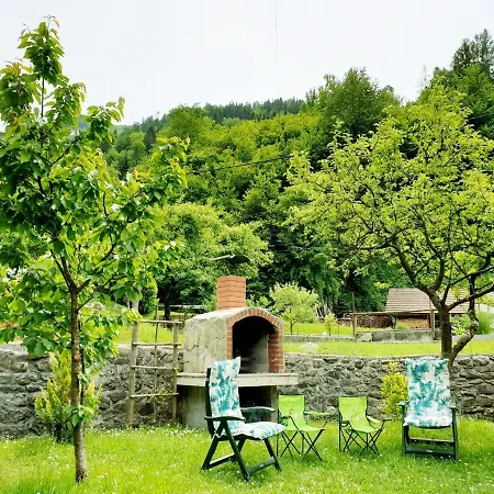 Daire And Garden House Among The Mountains Podbrdo