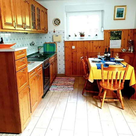 Apartmán And Garden House Among The Mountains *