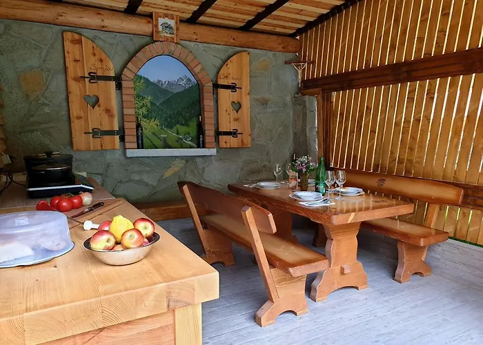 And Garden House Among The Mountains Apartment *