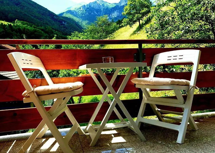 And Garden House Among The Mountains