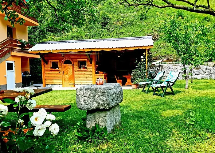 Apartment And Garden House Among The Mountains Podbrdo