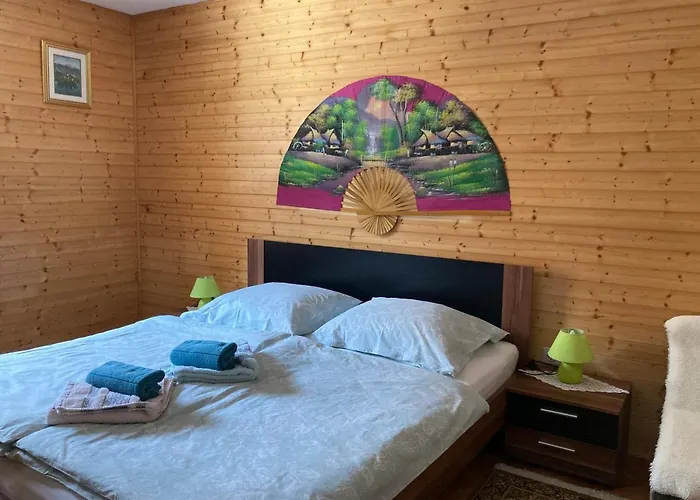 And Garden House Among The Mountains Apartment